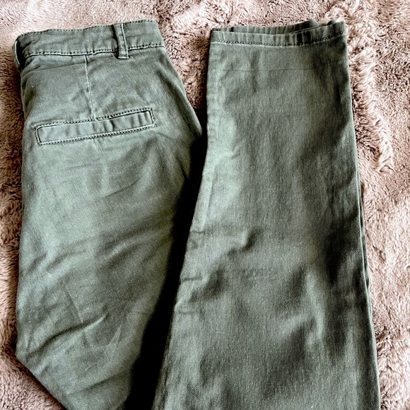 NWOT H&M Women’s Casual Green Pants. Sz: 2 - Picture 2 of 8